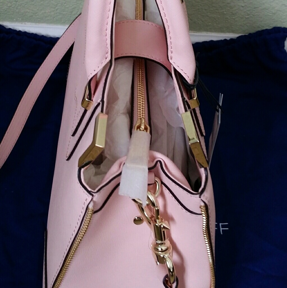 ๐ REBECCA MINKOFF Amorous Satchel - Picture 4 of 7